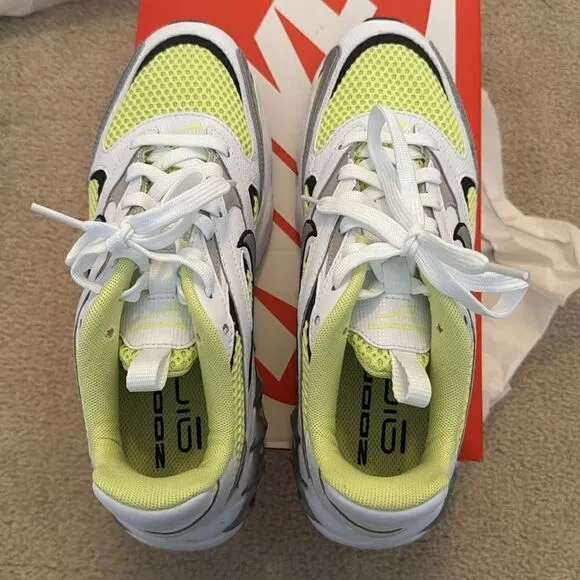 Nike Sneakers Women’s 7 Yellow and black