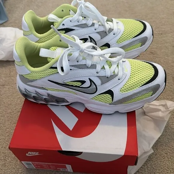 Nike Sneakers Women’s 7 Yellow and black