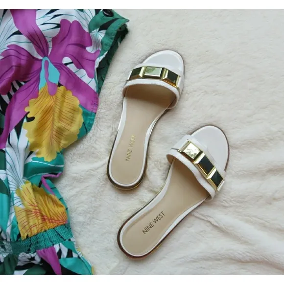 Nine West Gold Bar Jeweled White Thong Slide Slip On Sandals Wedding Vacation