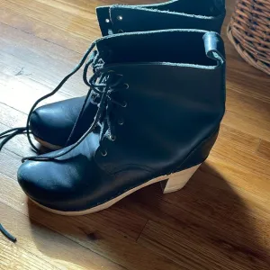 No. 6 Black Leather Lace-Up Calf Wooden Platform Clog Boots Size 40