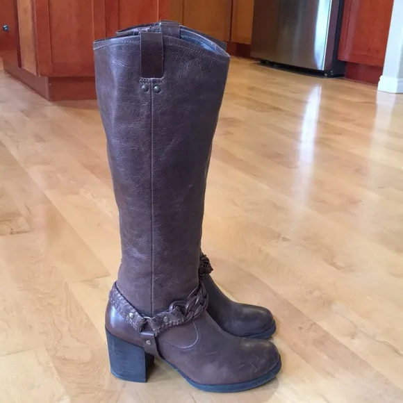 Nurture by Lamaze “Monroe” Western Harness Boots
