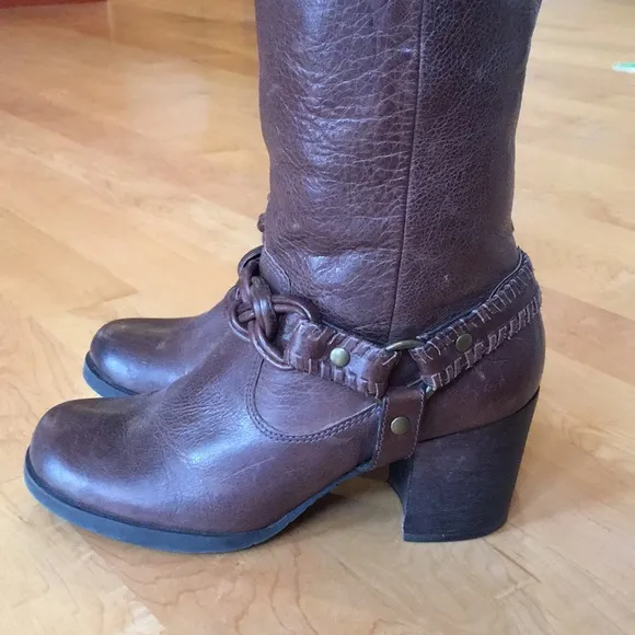 Nurture by Lamaze “Monroe” Western Harness Boots