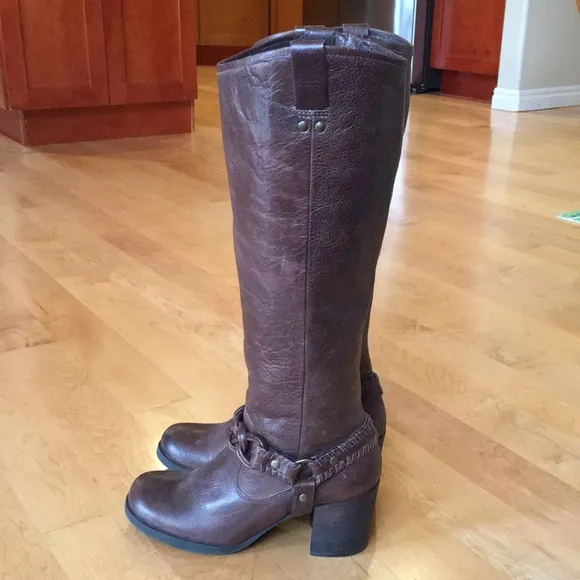 Nurture by Lamaze “Monroe” Western Harness Boots