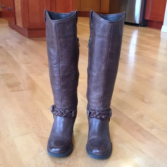 Nurture by Lamaze “Monroe” Western Harness Boots