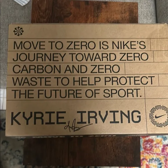 NWB Nike Kyrie Irvin Stylish Black and Pink Sneakers- 5.5 Youth