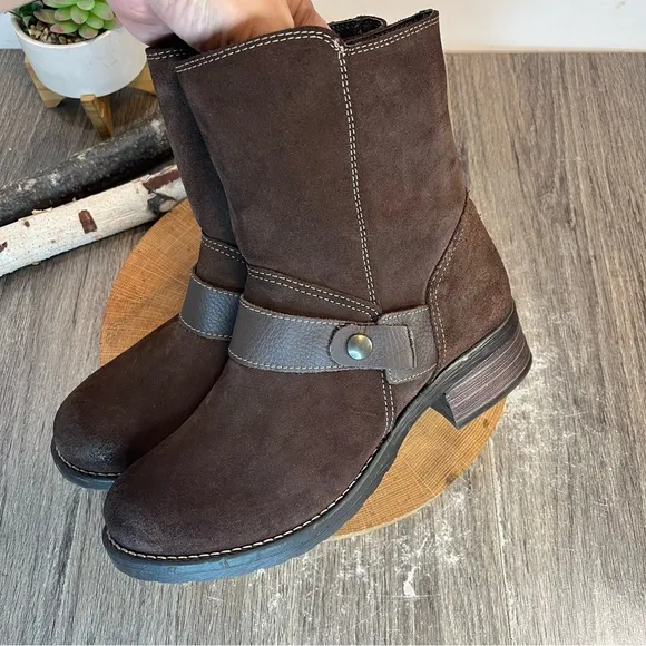 *NWOB Taos | Craft Stacked Heel Boots in Brown Distressed Suede Size 42/11-11.5