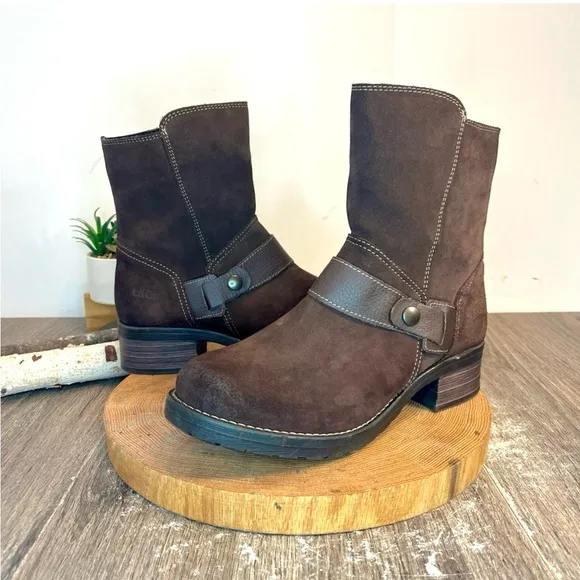 *NWOB Taos | Craft Stacked Heel Boots in Brown Distressed Suede Size 42/11-11.5