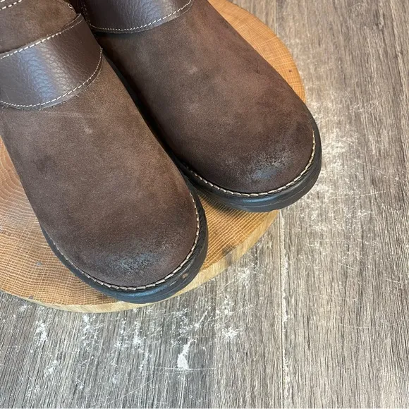 *NWOB Taos | Craft Stacked Heel Boots in Brown Distressed Suede Size 42/11-11.5