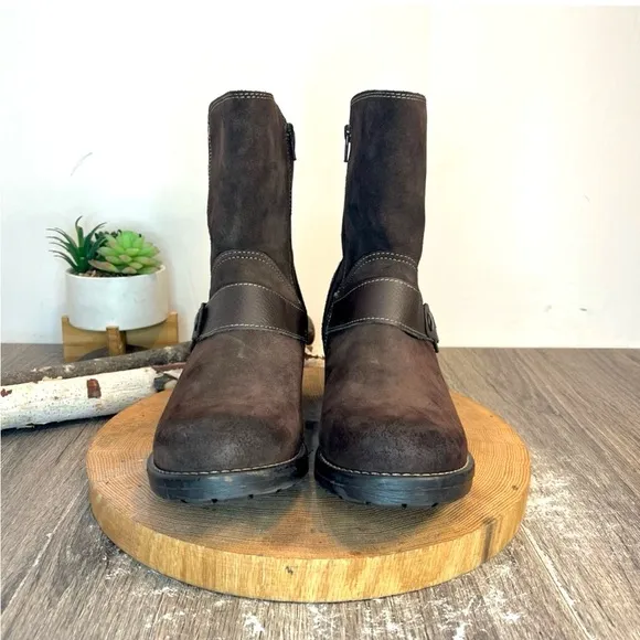 *NWOB Taos | Craft Stacked Heel Boots in Brown Distressed Suede Size 42/11-11.5