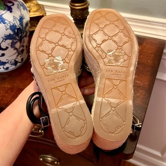 NWOB Ted Baker Amalia Wege Heel Espadrilles Sandals Black Tan Pearls US Size 6.5