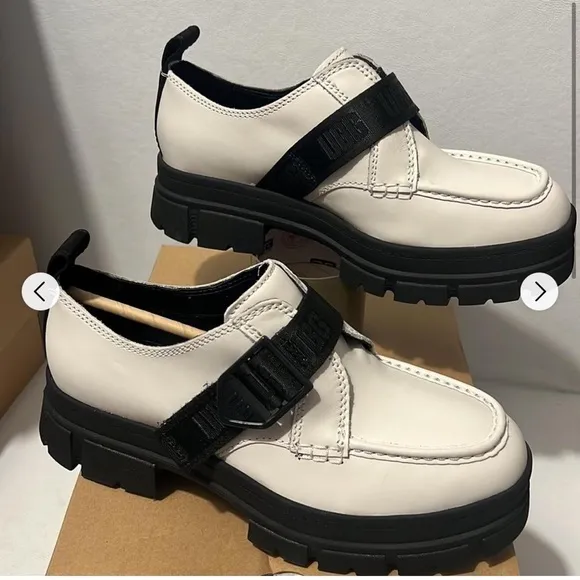 NWOB Ugg Ashton Shoe combat lug sole leather white with black loafers size 8.5