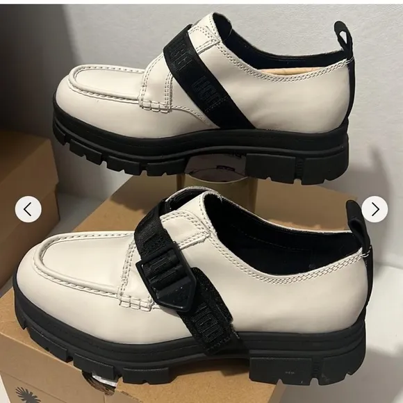 NWOB Ugg Ashton Shoe combat lug sole leather white with black loafers size 8.5