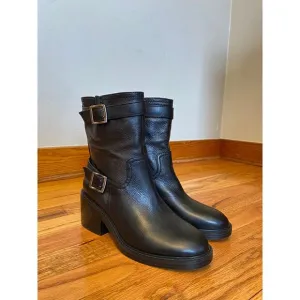 NWOB Vince Camuto Blk‎ Leather Vergila Moto Biker Mid Ankle Boots sz 8