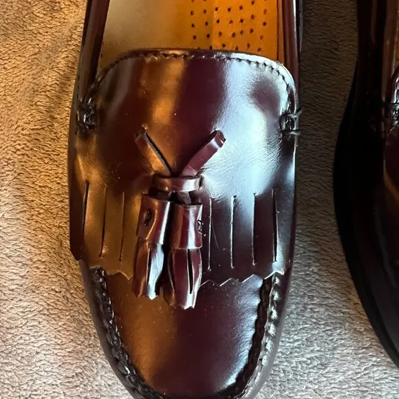 NWOT Bass Jackie Kiltie Tassel Loafers Wine Leather, Size 9