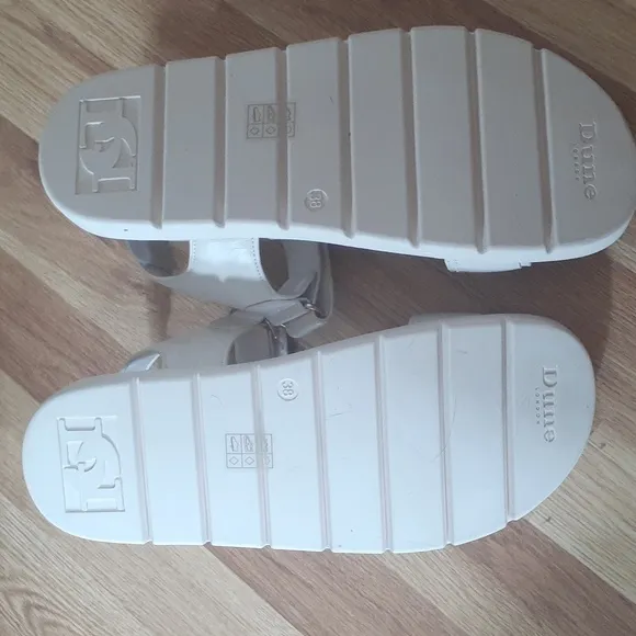 NWOT Dune London Sandals