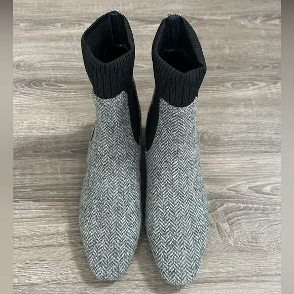 NWOT J.Crew Ribbed-Shaft Herringbone Chelsea Boots, Size 7.5