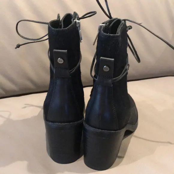 NWOT UGG ORIANA CALF HAIR HEELED BOOTS