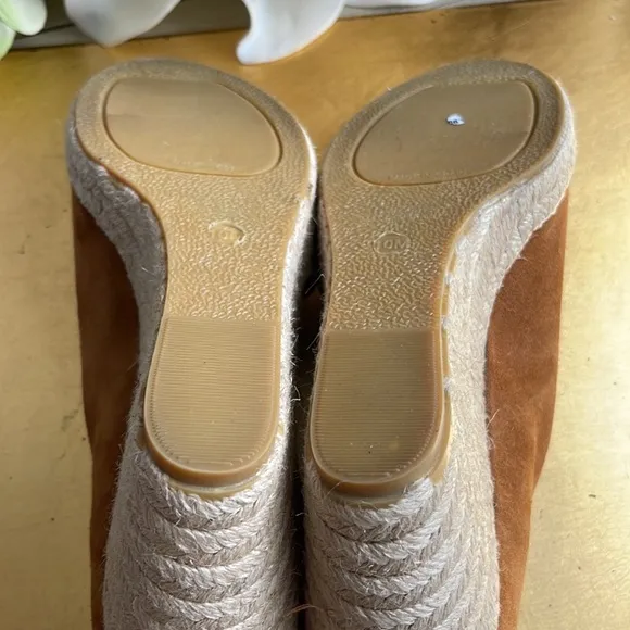 NWOT! Vince Sonora Wedge Espadrilles in Cashew Suede