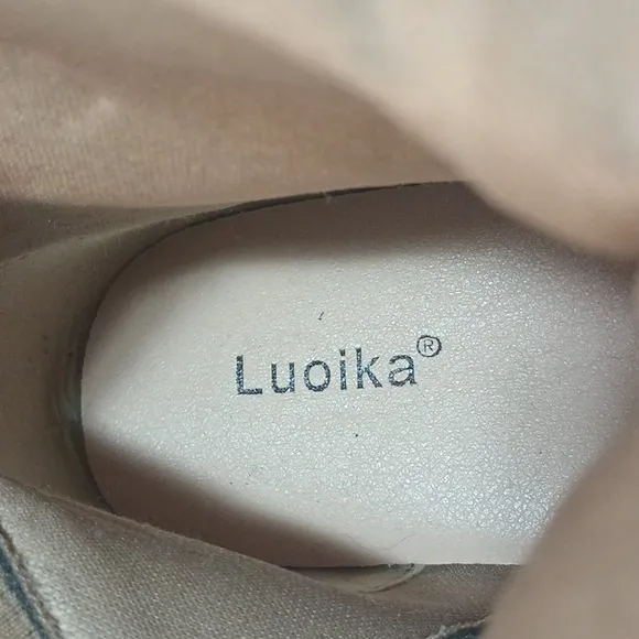 NWOT WOMENS SLOUCHY STYLISH EXTRA WIDE CALF THICK SOLE  BOOTS LUOIKA 10.5EW