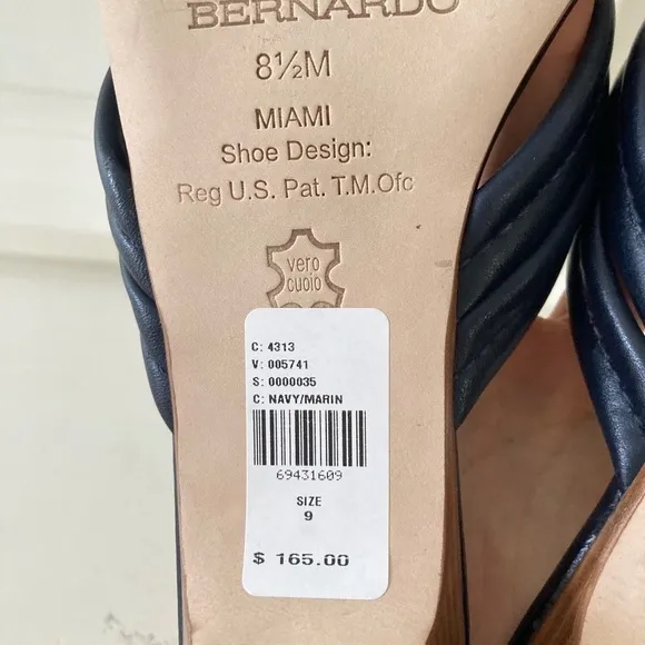 NWT Bernardo Anthropologie Miami Demi Black Leather Thong Sandals Sz 8.5