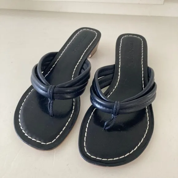NWT Bernardo Anthropologie Miami Demi Black Leather Thong Sandals Sz 8.5