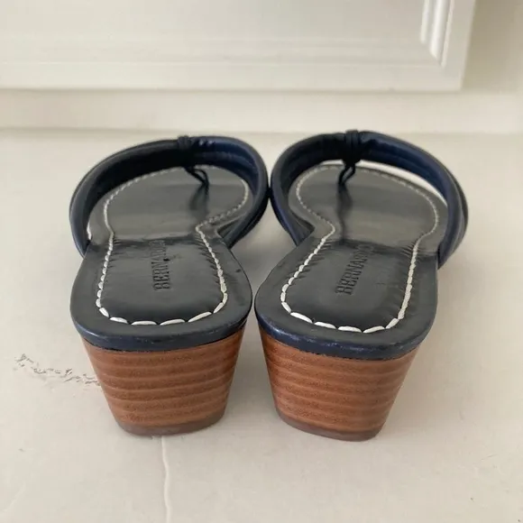 NWT Bernardo Anthropologie Miami Demi Black Leather Thong Sandals Sz 8.5