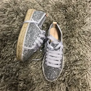NWT Charles David sparkly espadrilles sneakers