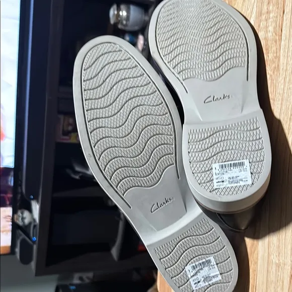NWT Clark’s Black Leather Loafers