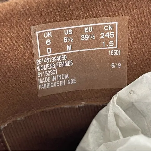 NWT Clarks Hollis Pearl Ankle Buckle Boots Booties Mahogany 8.5