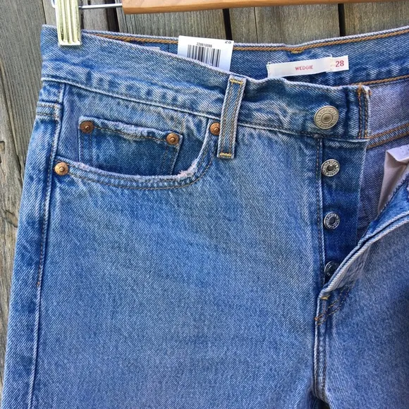 NWT Levi’s Wedgie Icon Fit Jean Athens Legion Blue 28