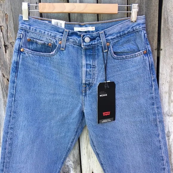 NWT Levi’s Wedgie Icon Fit Jean Athens Legion Blue 28