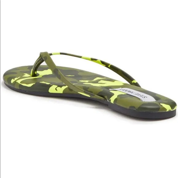 NWT Steve Madden Tay Sandals