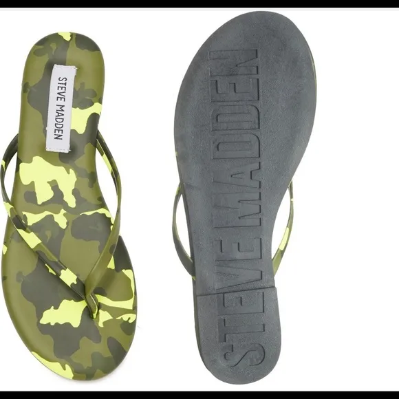 NWT Steve Madden Tay Sandals