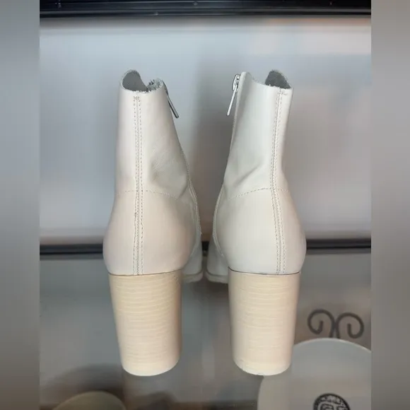 NWT Steve Madden Womens Cate Booties Ankle Boots Bone Leather Size 9.5