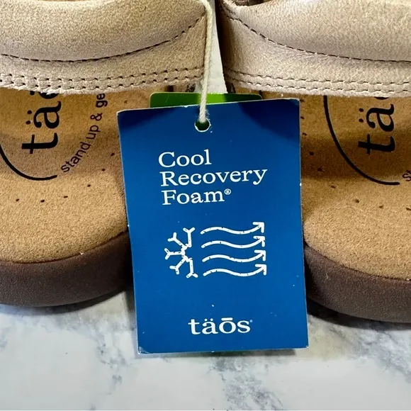 NWT Taos The Show Women's leather Velcro strap stone Beige comfort Sandals  7