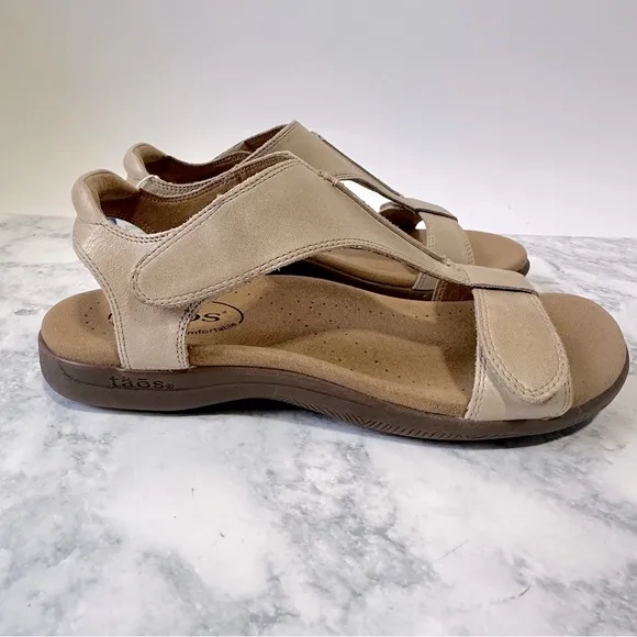 NWT Taos The Show Women's leather Velcro strap stone Beige comfort Sandals  7
