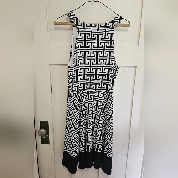 NWT Tiana B. Black and White Geometric Dress Sz 10
