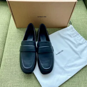 NWT Vince Davis Loafers Black Leather Size 8
