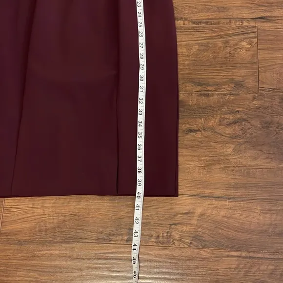 NWT White House Black Market Long Sleeve Fully- Lined Sz 10 Maroon Midi Dress.
