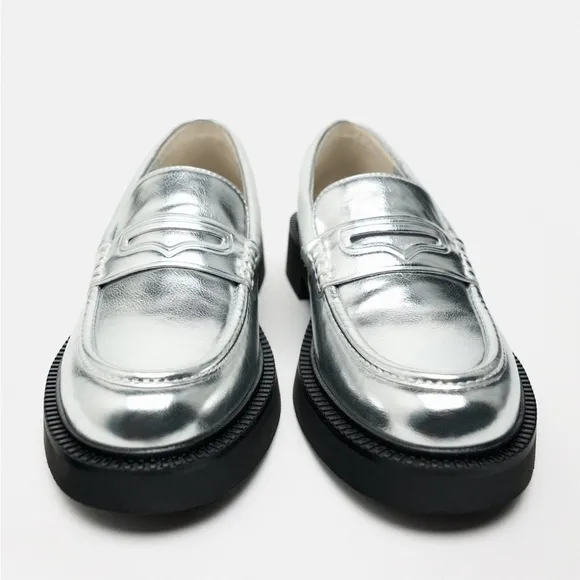 NWT. Zara Metallic Effect Flat Loafers. Size 7,5.