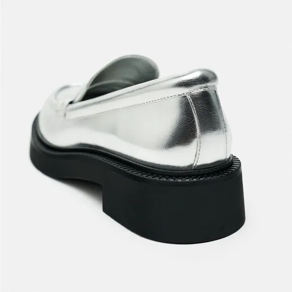 NWT. Zara Metallic Effect Flat Loafers. Size 7,5.