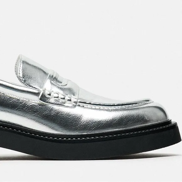 NWT. Zara Metallic Effect Flat Loafers. Size 7,5.