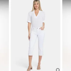 NYDJ Marilyn straight crop cool embrace white Capri denim cuff size 12