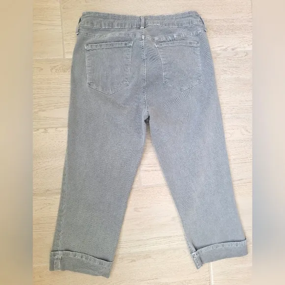 NYDJ women's light gray Marilyn straight crop jeans  - size 8