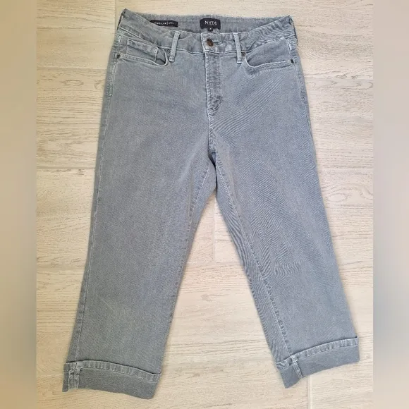 NYDJ women's light gray Marilyn straight crop jeans  - size 8