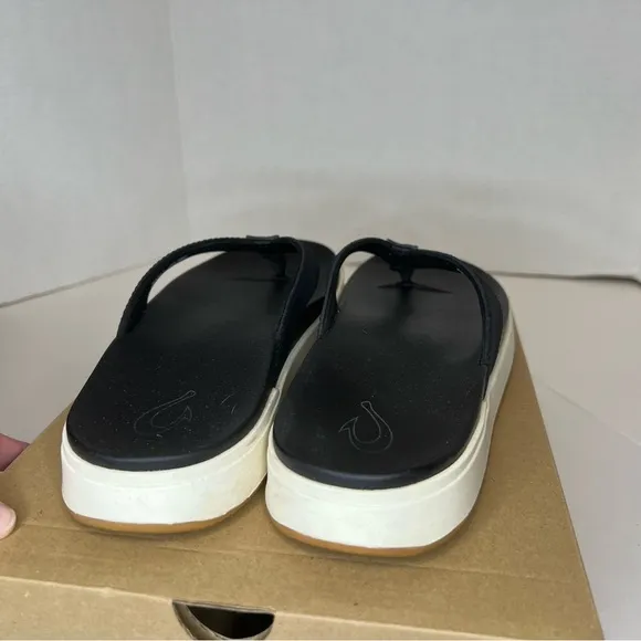 OluKai Nu‘a Pi‘o Flip Flop Sandals Womens 7 Black Pio Thong