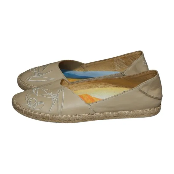OluKai Women’s Kaula Pa‘a ‘Ili Leather Espadrilles Beige Embroidered Size 10