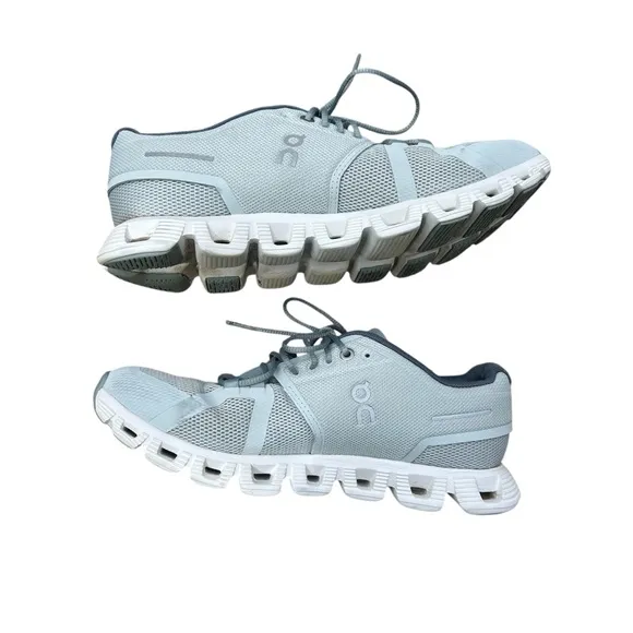 On Cloud 5 Surf &amp; Cobble Color-way Size 8 Sneakers Comfort Running Walking.