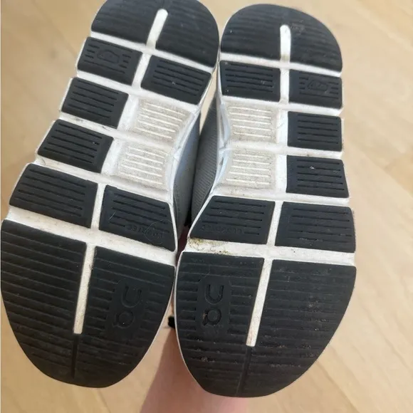 On Running Kids' Gray Sneakers size 13 barley worn