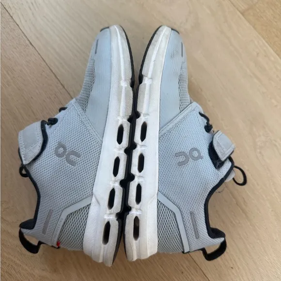 On Running Kids' Gray Sneakers size 13 barley worn